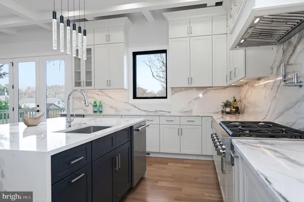 $1,750,000 | 6818 Barrett Road, Falls Church, VA 22042