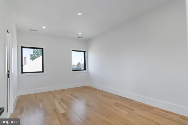 a view of a pathway of a house