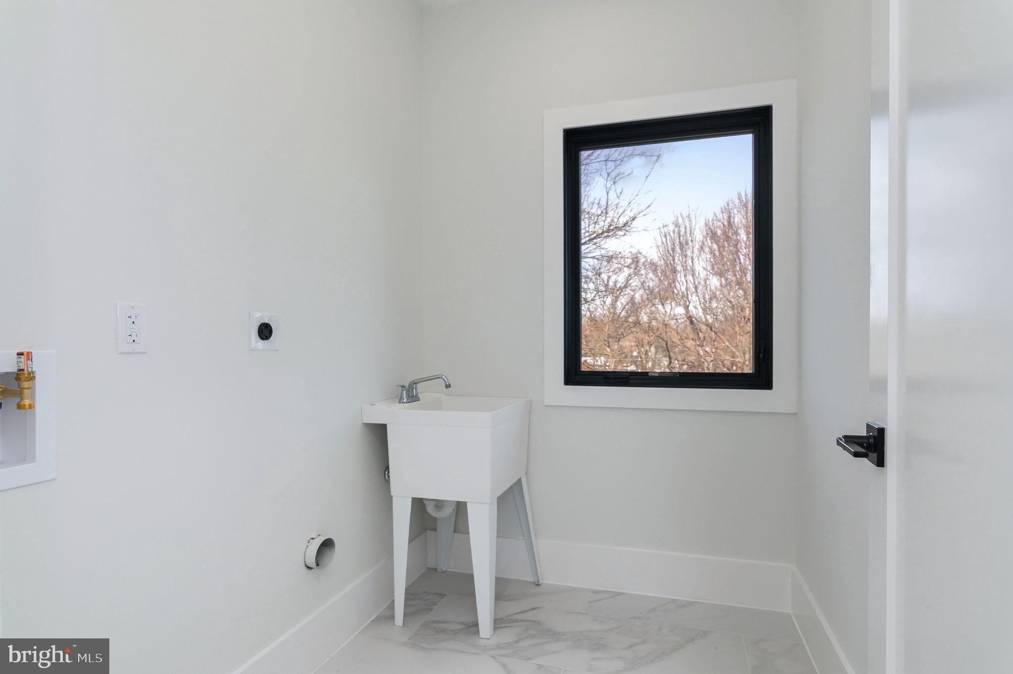 6818 Barrett Road Falls Church, VA 22042 - Photo 52 of 77