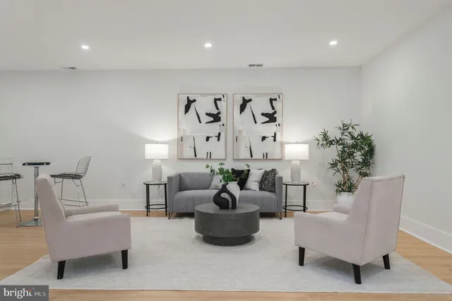 $1,750,000 | 6818 Barrett Road, Falls Church, VA 22042