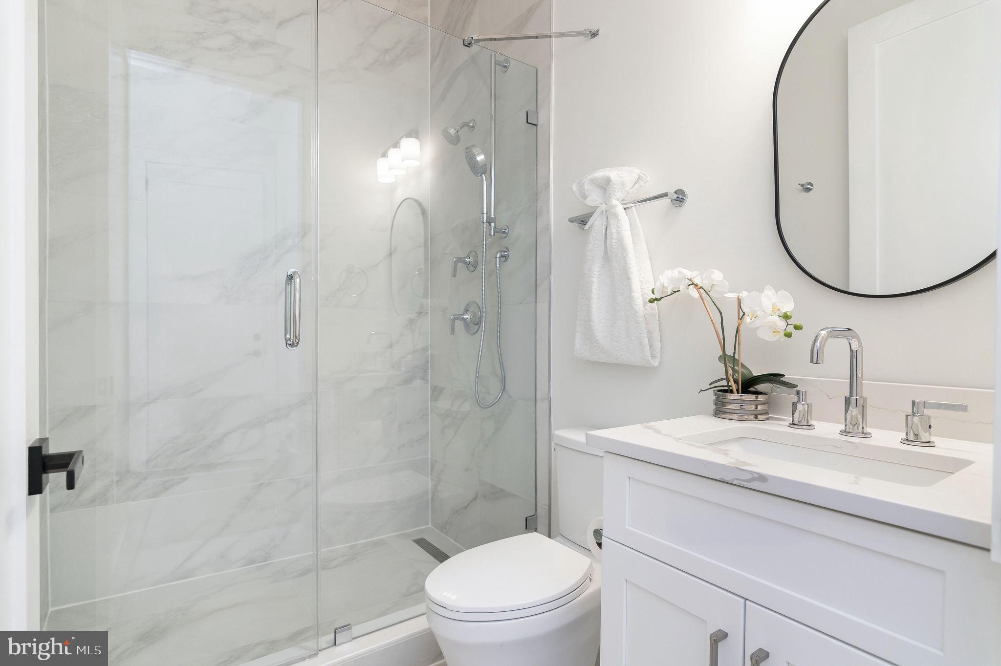 6818 Barrett Road Falls Church, VA 22042 - Photo 7 of 77