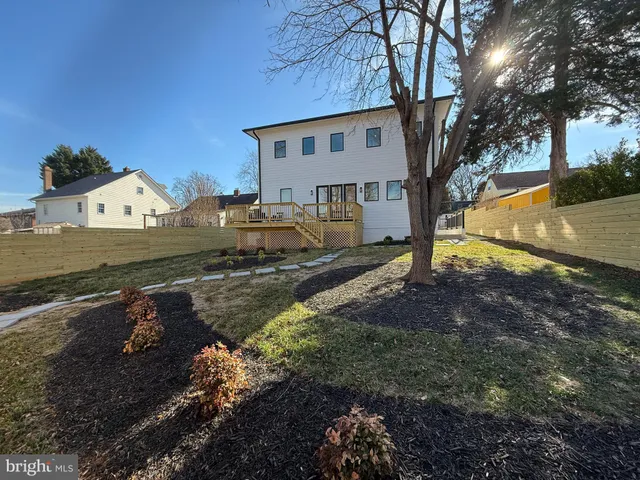 $1,750,000 | 6818 Barrett Road, Falls Church, VA 22042