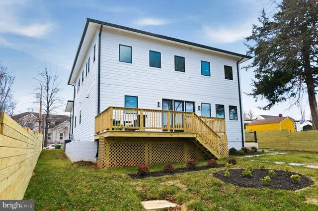 $1,750,000 | 6818 Barrett Road, Falls Church, VA 22042