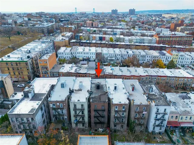 a picture of city view