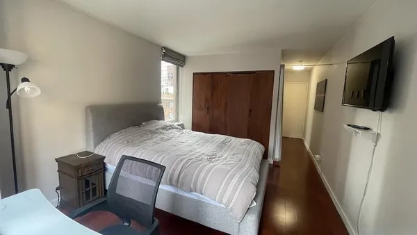 $969,000 | 145 East 48th Street, Unit 17F | Midtown East