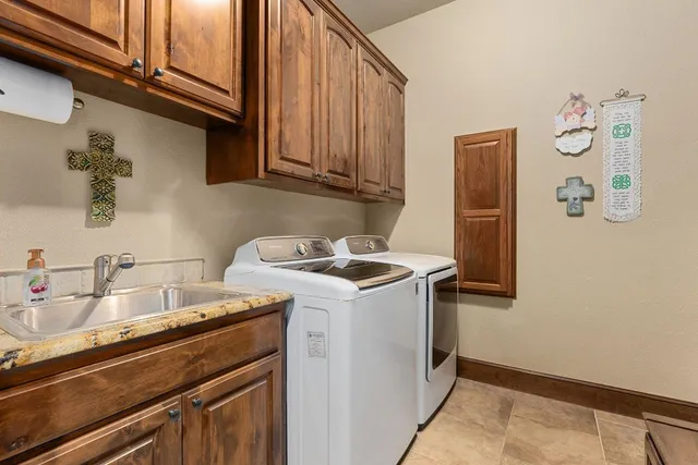 $1,250,000 | 205 Sutton Place, Georgetown, TX 78628