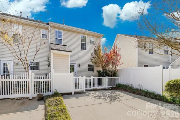 $2,000 | 4102 Christine Lane, Unit E, Waxhaw, NC 28173
