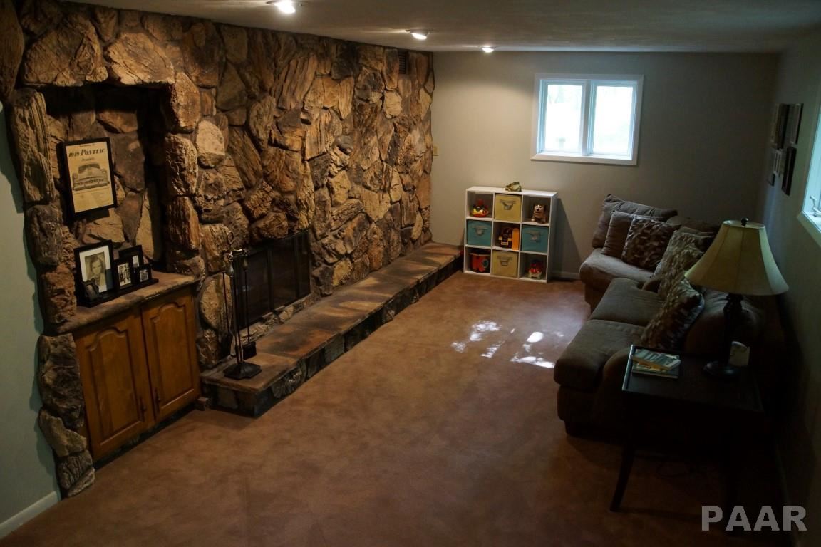 415 West Singing Woods Road Chillicothe, IL 61523 - Photo 15 of 28 Gallery Image 15
