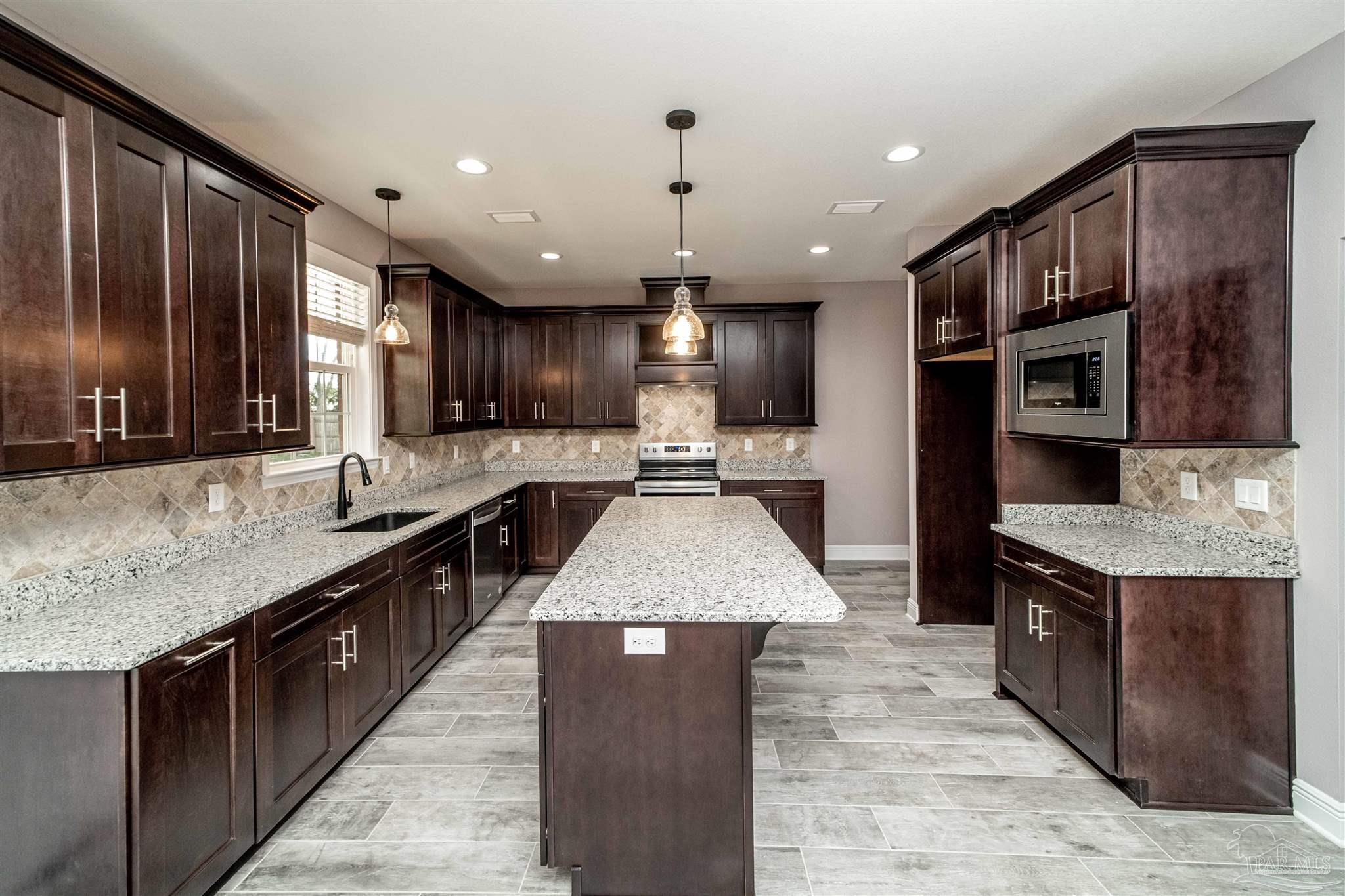 1231 West 9 & Half Mile Road Cantonment, FL 32533 - Photo 13 of 50 Gallery Image 13