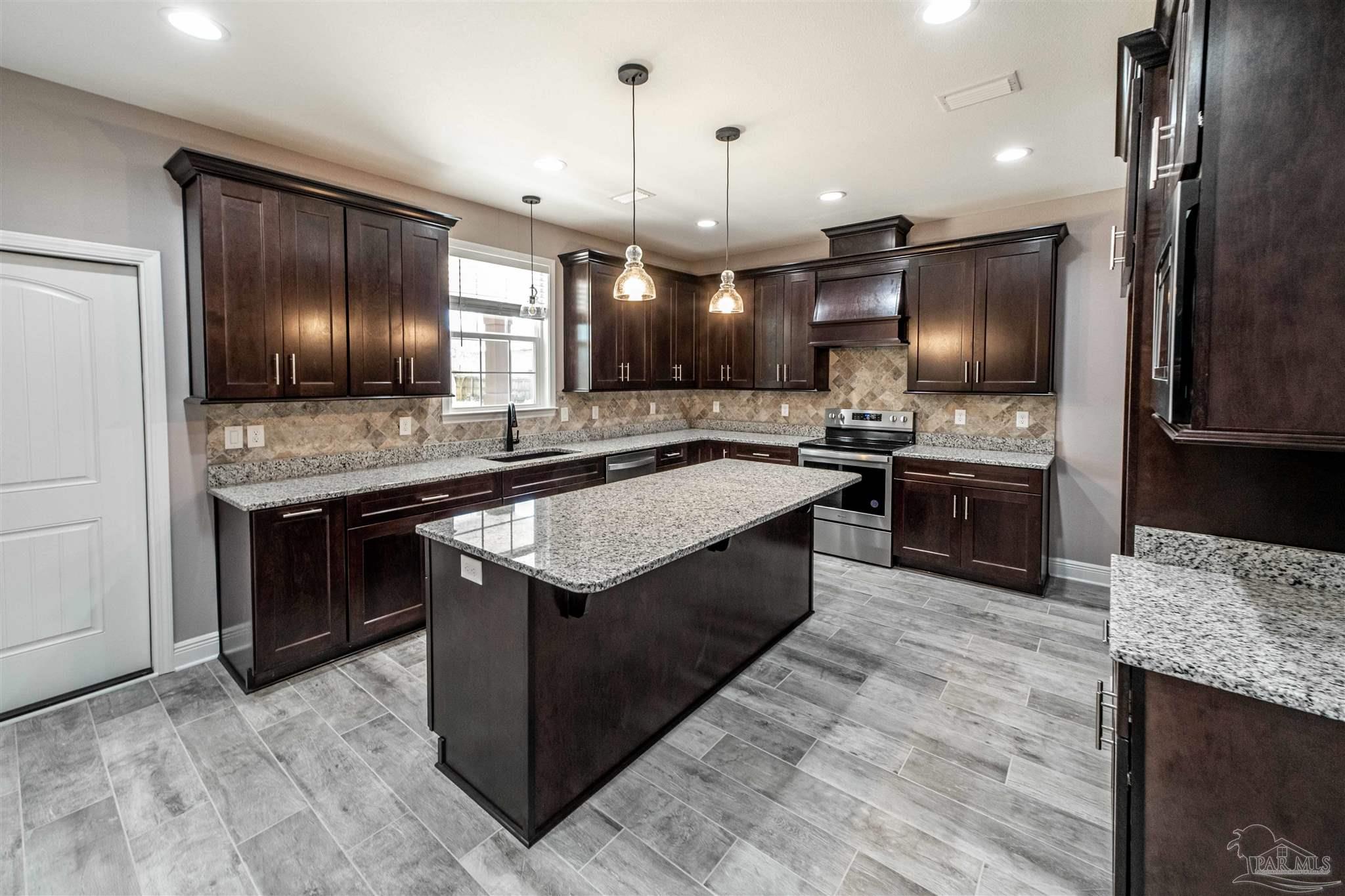 1231 West 9 & Half Mile Road Cantonment, FL 32533 - Photo 22 of 50 Gallery Image 22