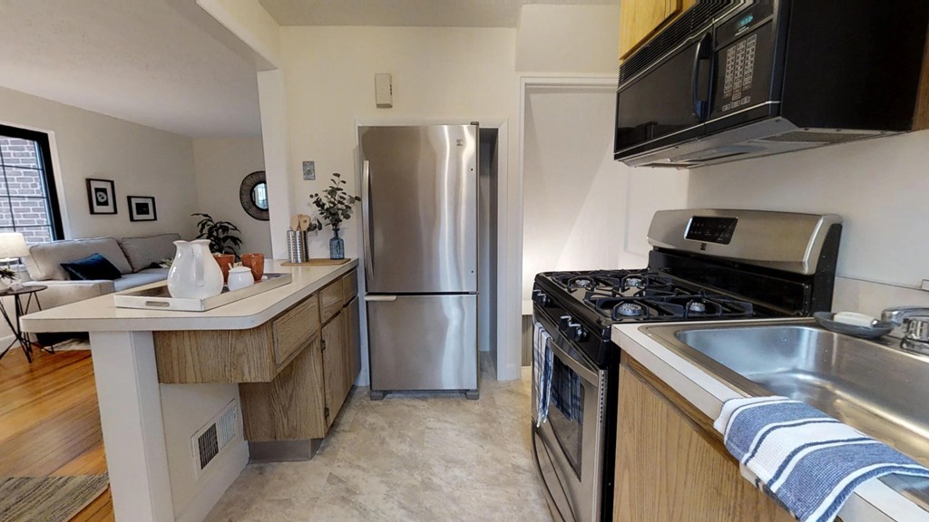 95 Pierce Road, Unit 95 Watertown, MA 02472 - Photo 9 of 14