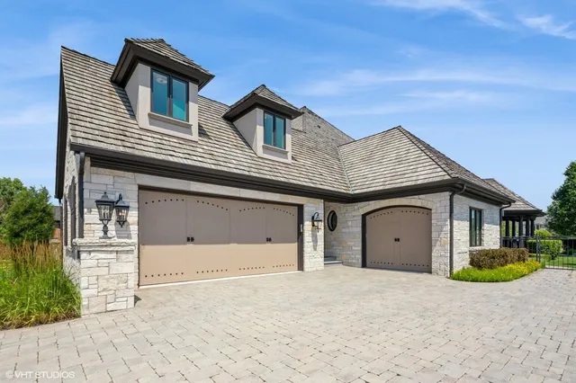 a house view with a outdoor space