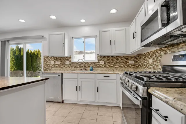 $474,873 | 275 Clifton Lane, Bolingbrook, IL 60440