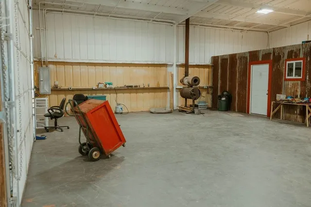 a view of a yard with an trees