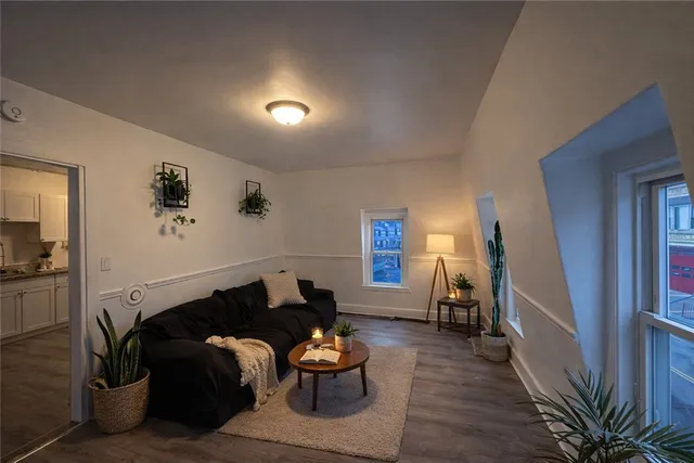 $1,633 | 210 North Main Street, Unit 3, Woonsocket, RI 02895