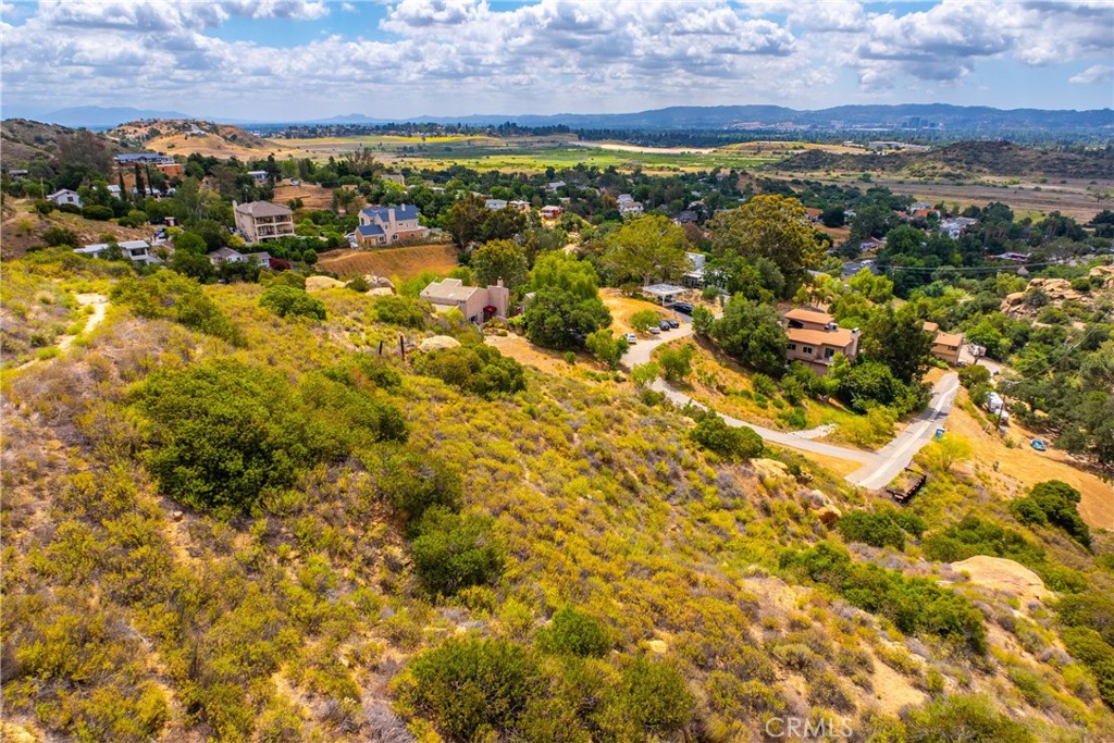 200 Amigo Road Chatsworth, CA 91311 - Photo 24 of 28 a view of a yard with an outdoor space