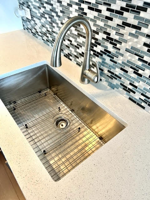 3180 North Lake Shore Drive, Unit 17E Chicago, IL 60657 - Photo 11 of 38 a view of water heater