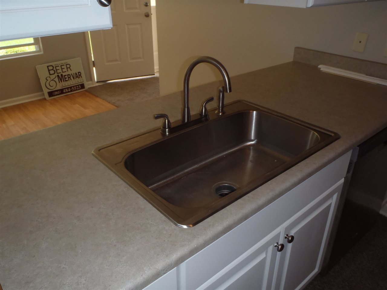 9905 Oak Trail Road Fort Wayne, IN 46825 - Photo 8 of 29 Gallery Image 8