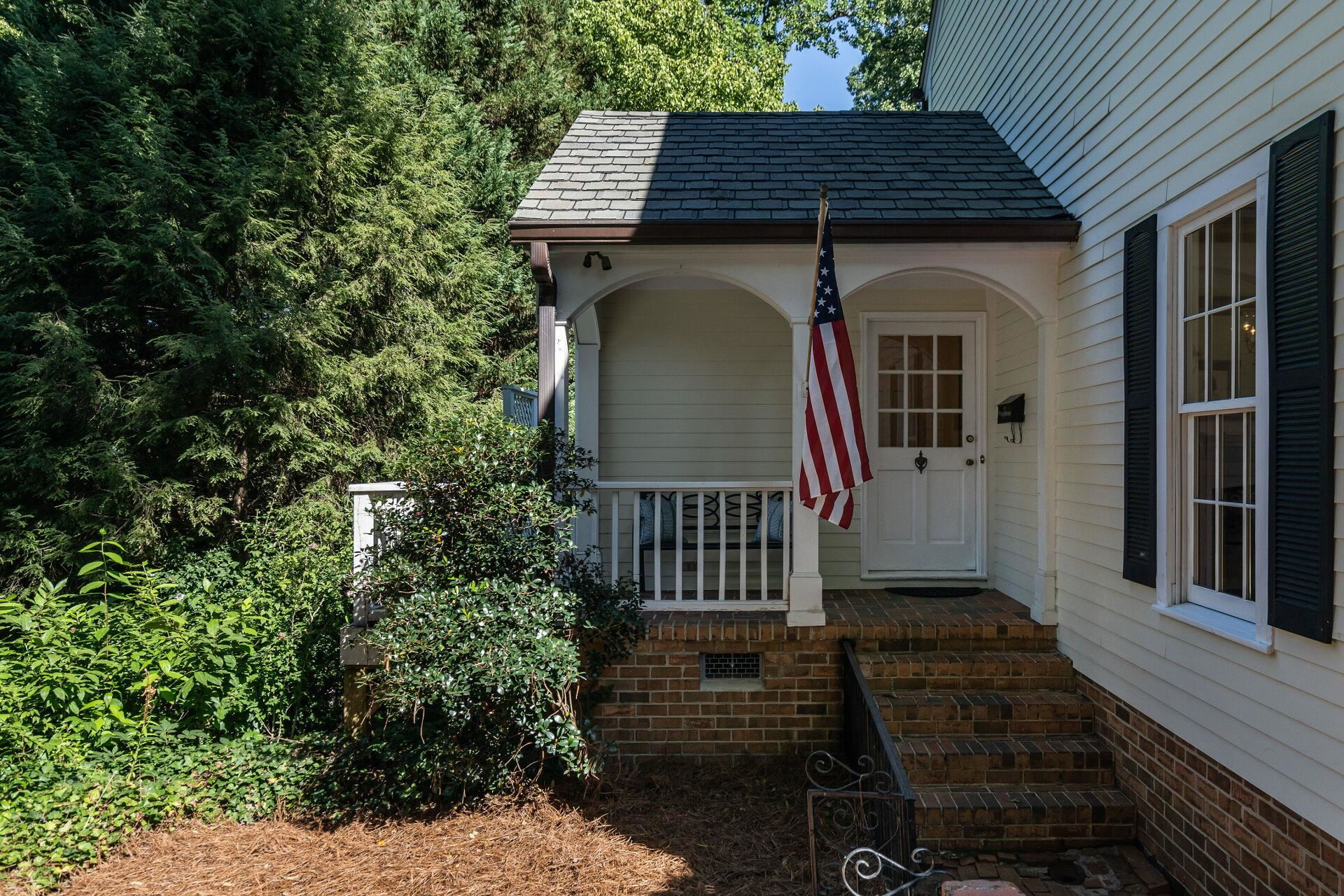 2834 Exeter Circle Raleigh, NC 27608 - Photo 29 of 30 a front view of a house with garden