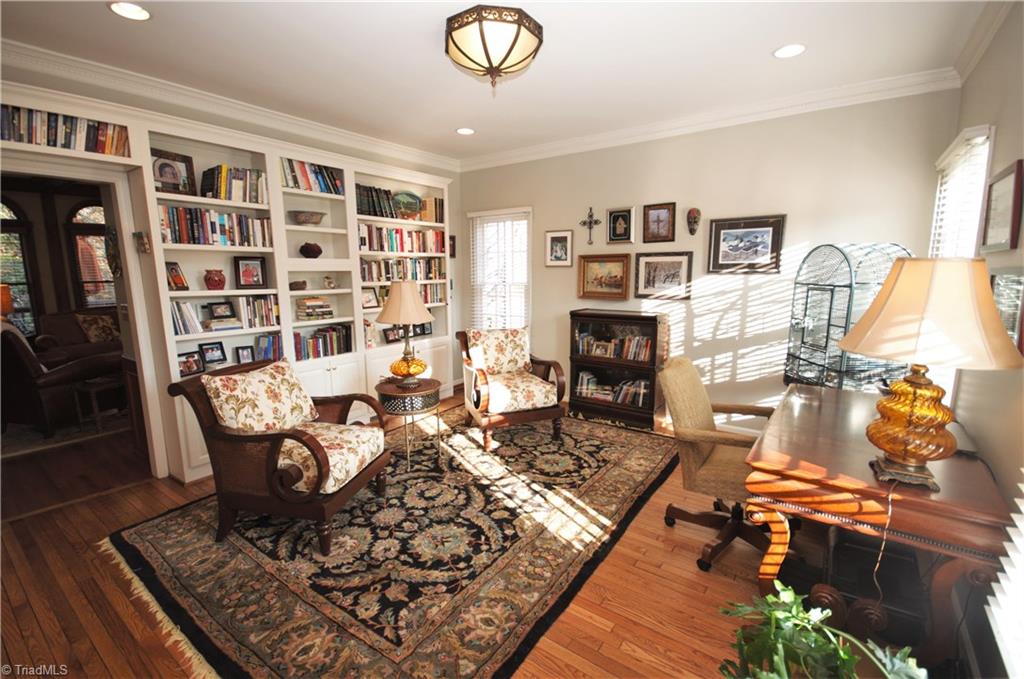 608 Rittenhouse Court Winston-Salem, NC 27104 - Photo 5 of 30 Gallery Image 5