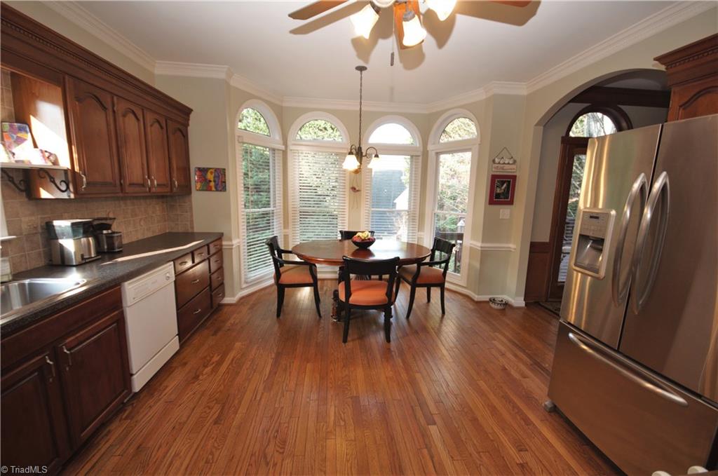 608 Rittenhouse Court Winston-Salem, NC 27104 - Photo 8 of 30 Gallery Image 8