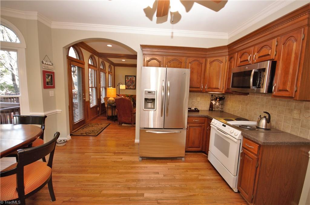608 Rittenhouse Court Winston-Salem, NC 27104 - Photo 9 of 30 Gallery Image 9