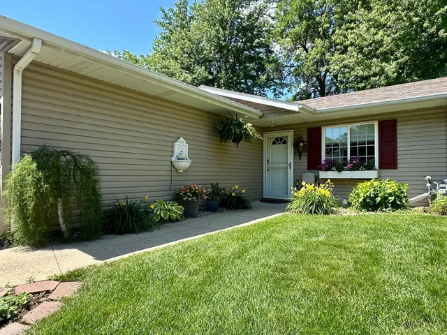 $299,000 | 1019 Pershing Boulevard, Worthington, MN 56187