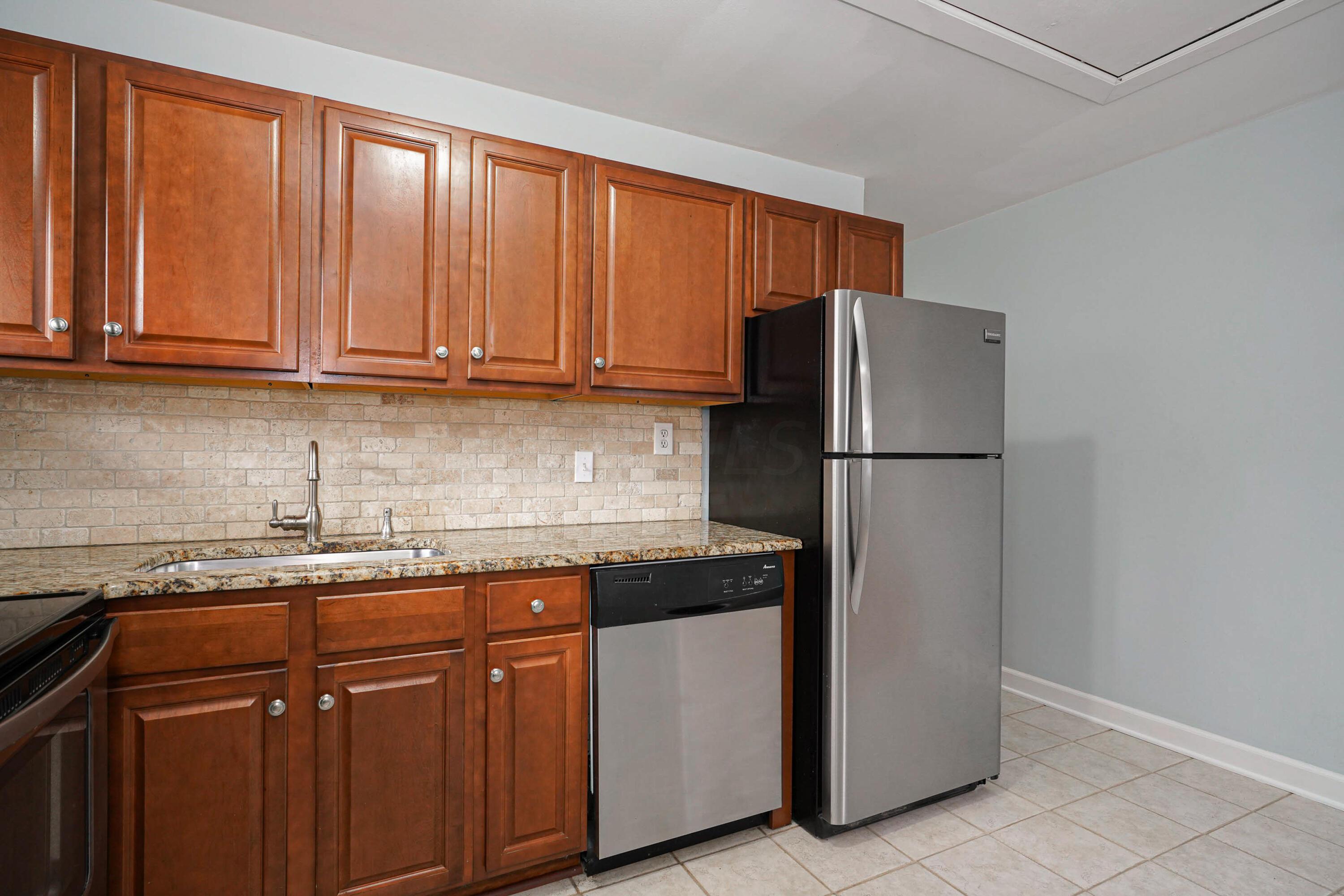 2557 Bristol Road Columbus, OH 43221 - Photo 7 of 23 Updated