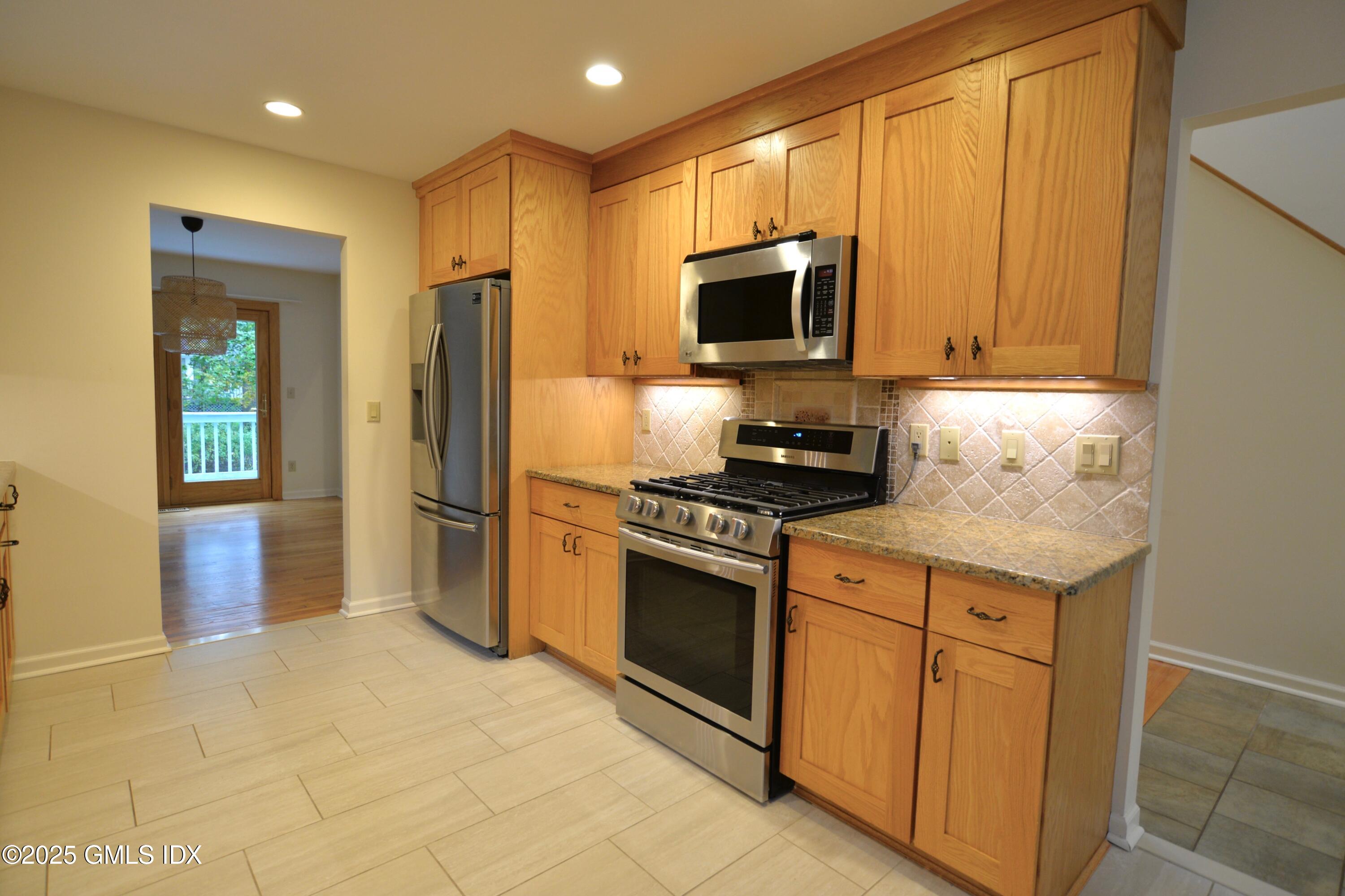 35 Homestead Road Greenwich, CT 06831 - Photo 5 of 16 _DSC5084