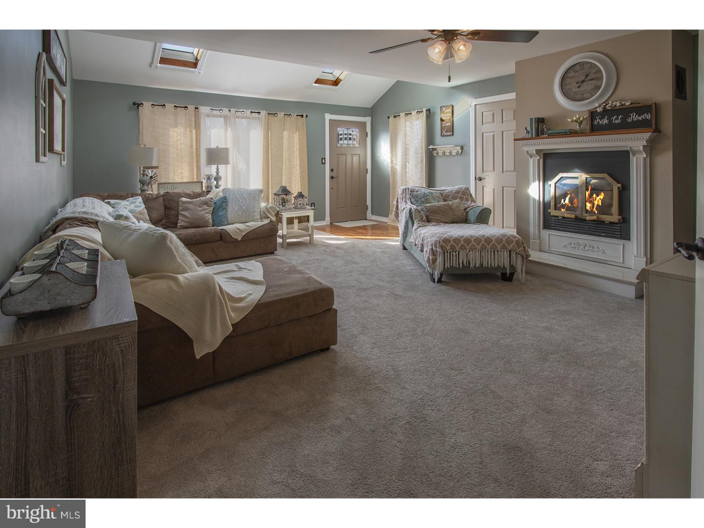 106 Red Stone Ridge Delran, NJ 08075 - Photo 5 of 24
