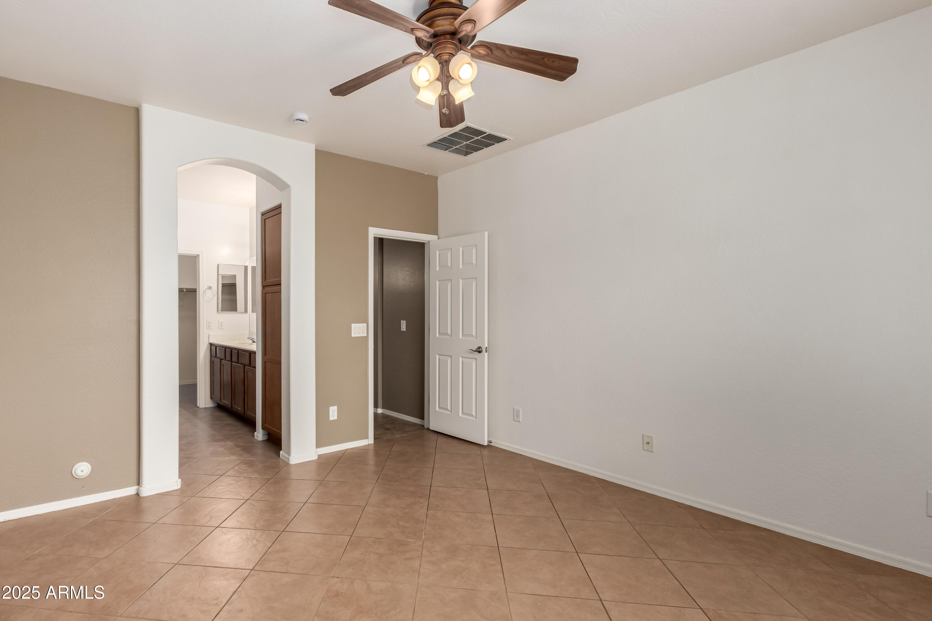 8848 West Cordes Road Tolleson, AZ 85353 - Photo 17 of 32 19