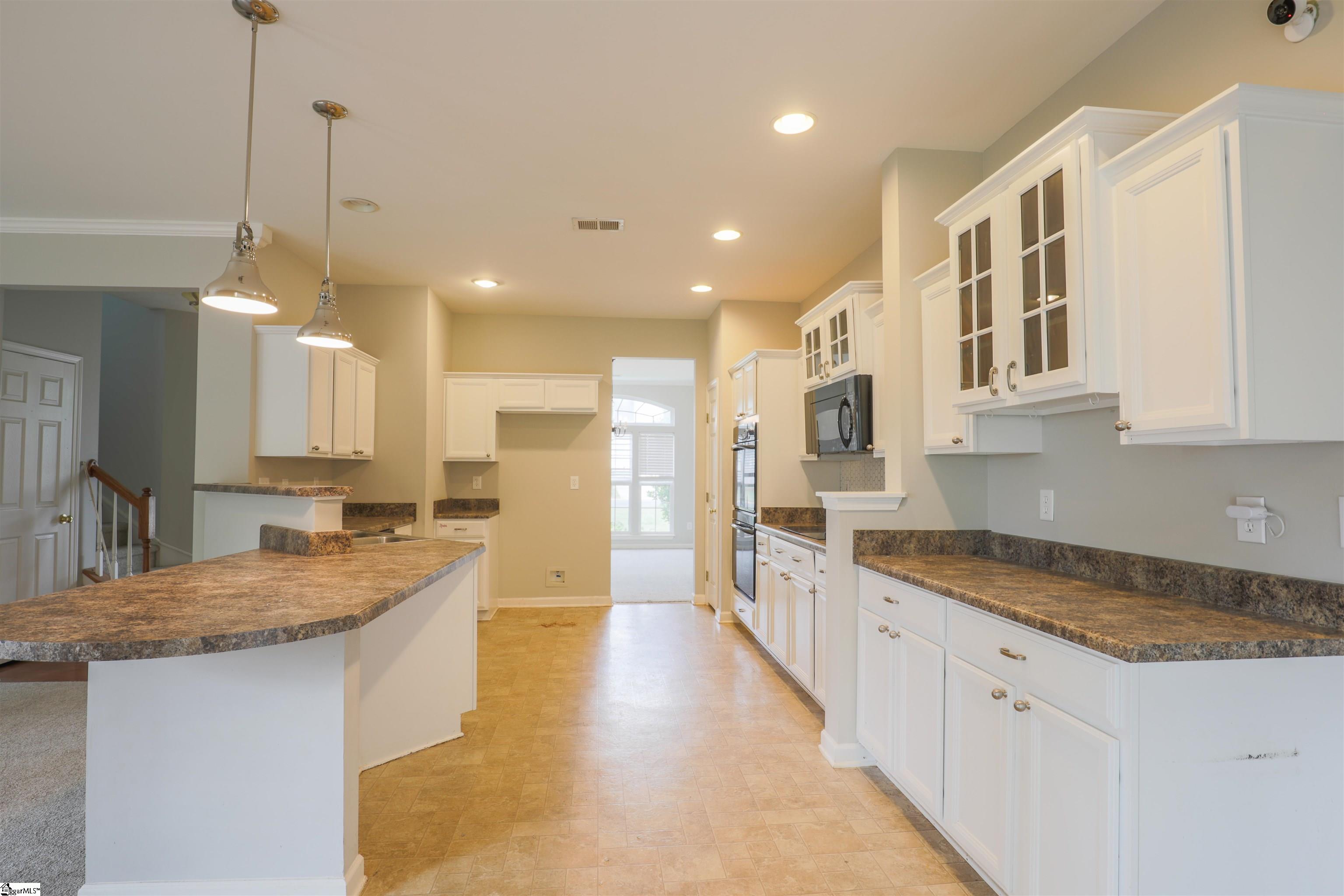 147 Castleton Circle Boiling Springs, SC 29316 - Photo 8 of 20
