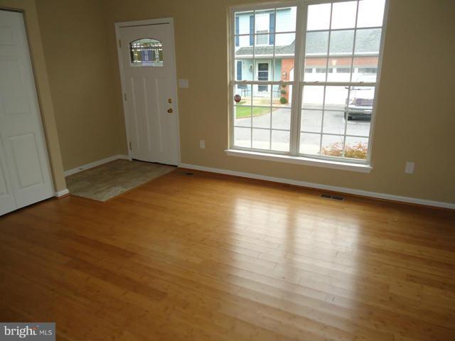 8633 Winands Road Randallstown, MD 21133 - Photo 6 of 15 Living Room