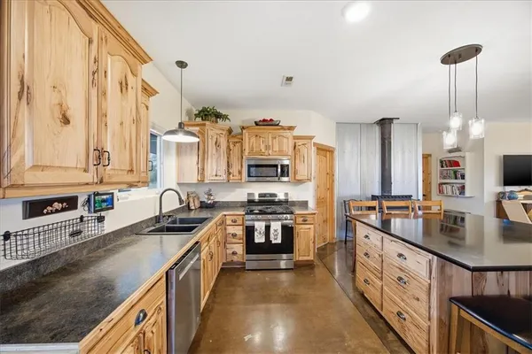 $550,000 | 27722 South Groh Road, Cleveland, MO 64734