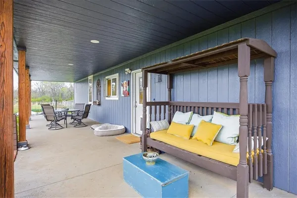 $550,000 | 27722 South Groh Road, Cleveland, MO 64734