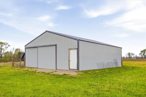 $550,000 | 27722 South Groh Road, Cleveland, MO 64734
