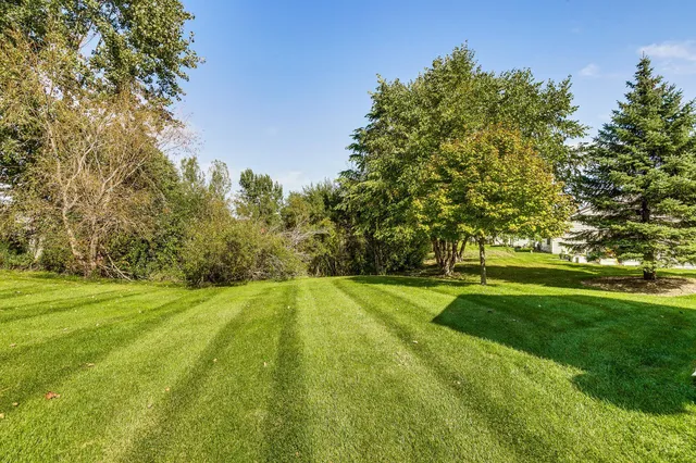 $395,000 | 5082 157th Street North, Hugo, MN 55038