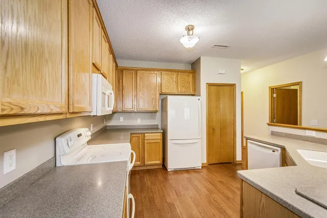 $395,000 | 5082 157th Street North, Hugo, MN 55038