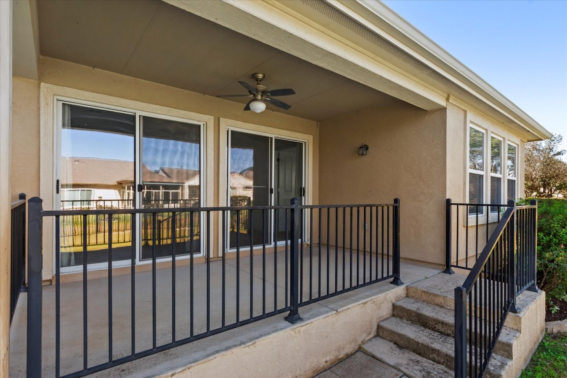 325 Barrington Farm Court Georgetown, TX 78633 - Photo 26 of 40 a view of a balcony