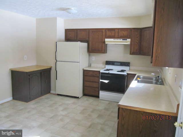 3787 Old Hanover Road Westminster, MD 21158 - Photo 4 of 16 Kitchen