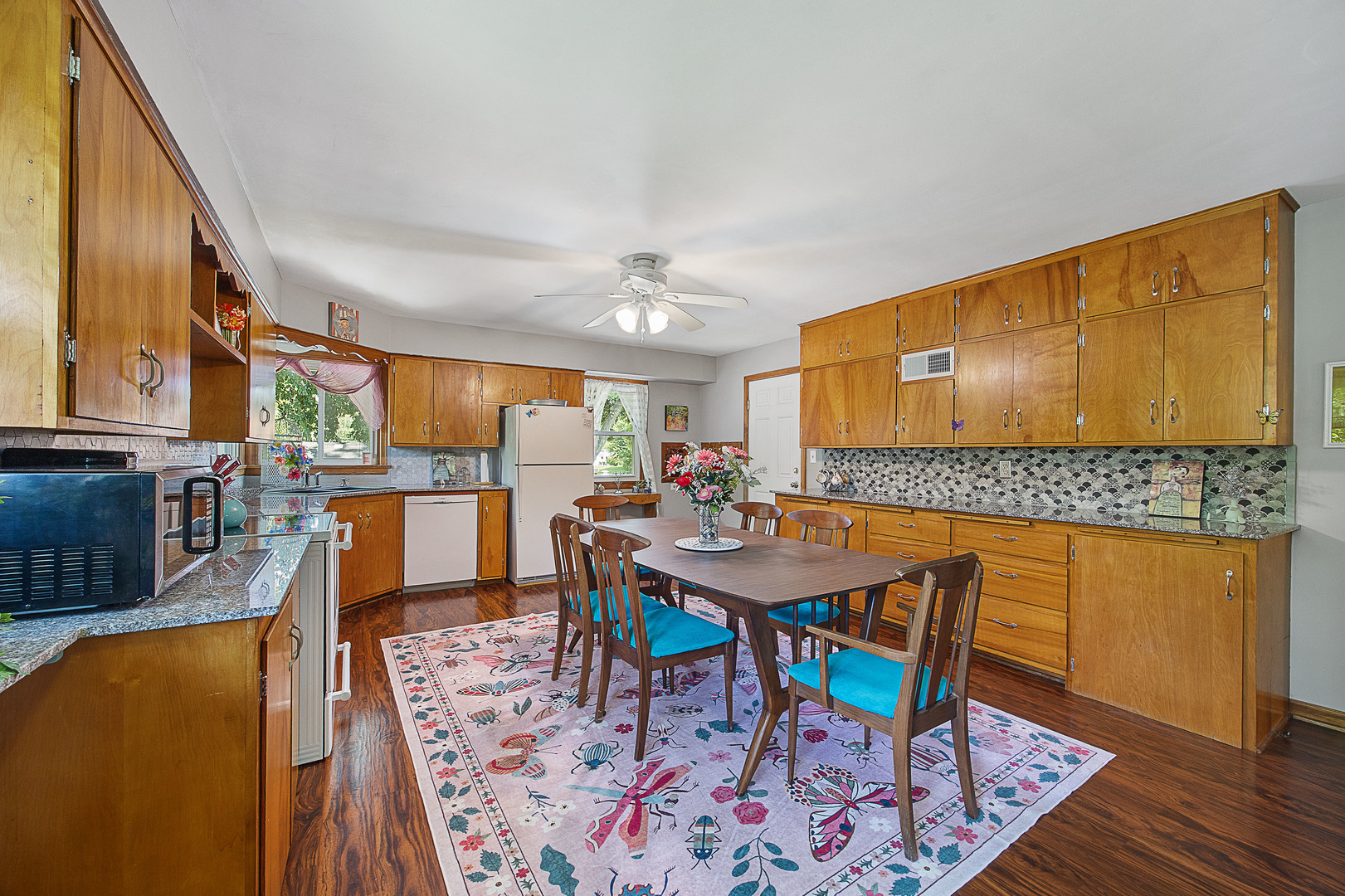 901 East Adams Street Washington, IL 61571 - Photo 8 of 43