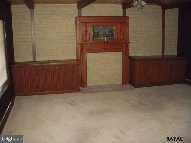 936 Greenbriar Road York, PA 17404 - Photo 12 of 19 Gallery Image 12
