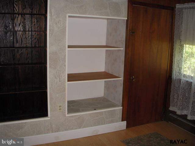 936 Greenbriar Road York, PA 17404 - Photo 14 of 19 Gallery Image 14