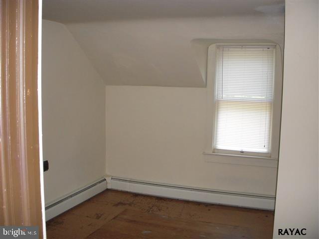 936 Greenbriar Road York, PA 17404 - Photo 16 of 19 Gallery Image 16