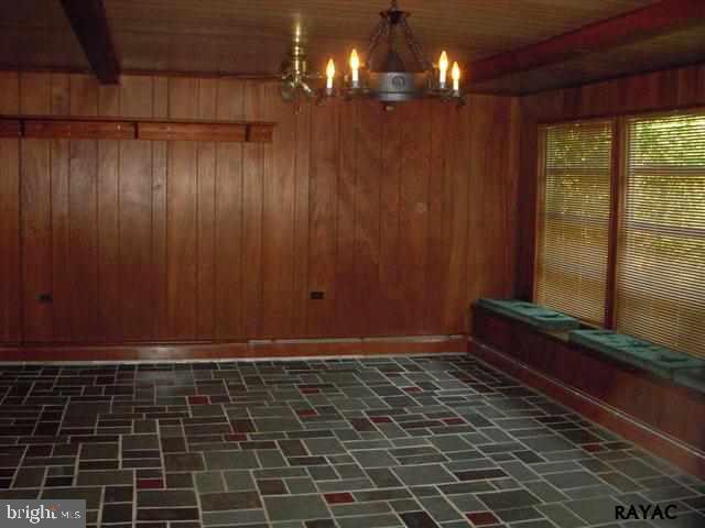 936 Greenbriar Road York, PA 17404 - Photo 5 of 19 Gallery Image 5