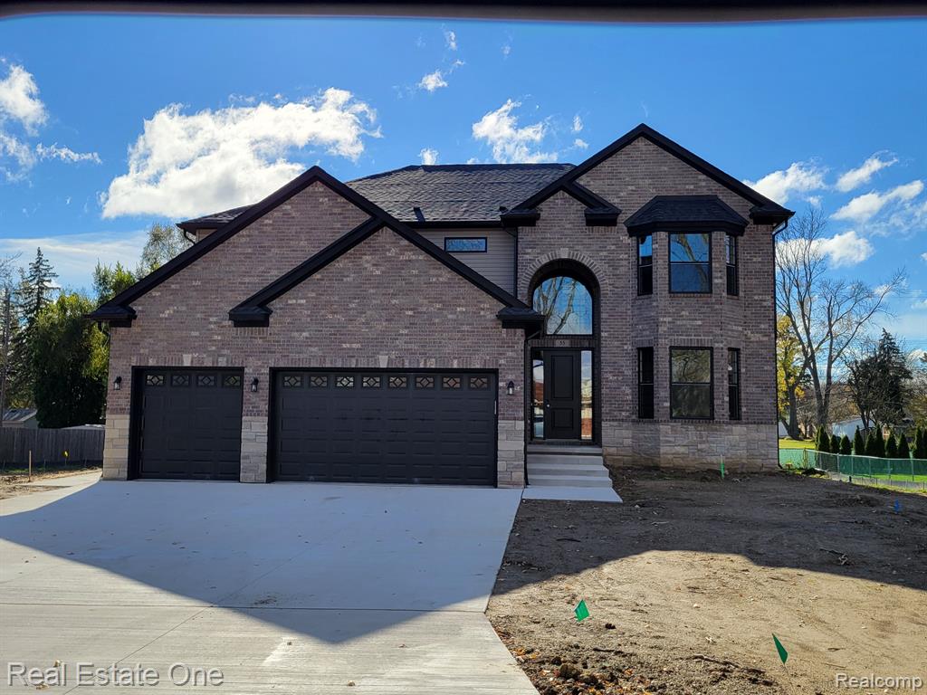 611 Vanderpool Avenue Troy, MI 48083 - Photo 1 of 26 Gallery Image 1
