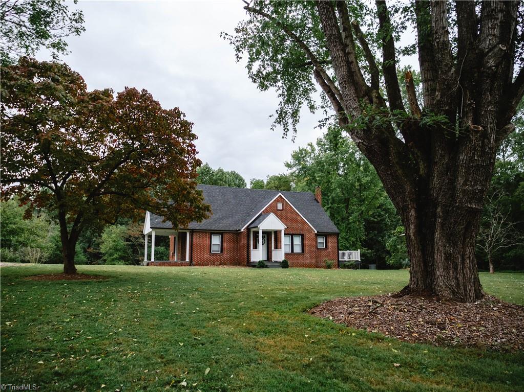 7936 Greenhorn Road Elkin, NC 28621 - Photo 2 of 22 Gallery Image 2