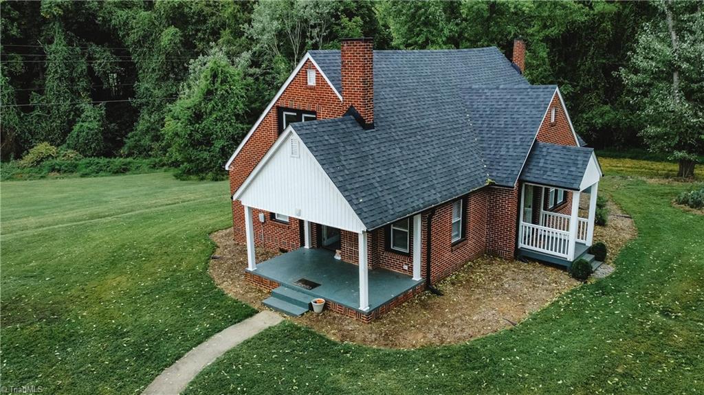 7936 Greenhorn Road Elkin, NC 28621 - Photo 3 of 22 Gallery Image 3