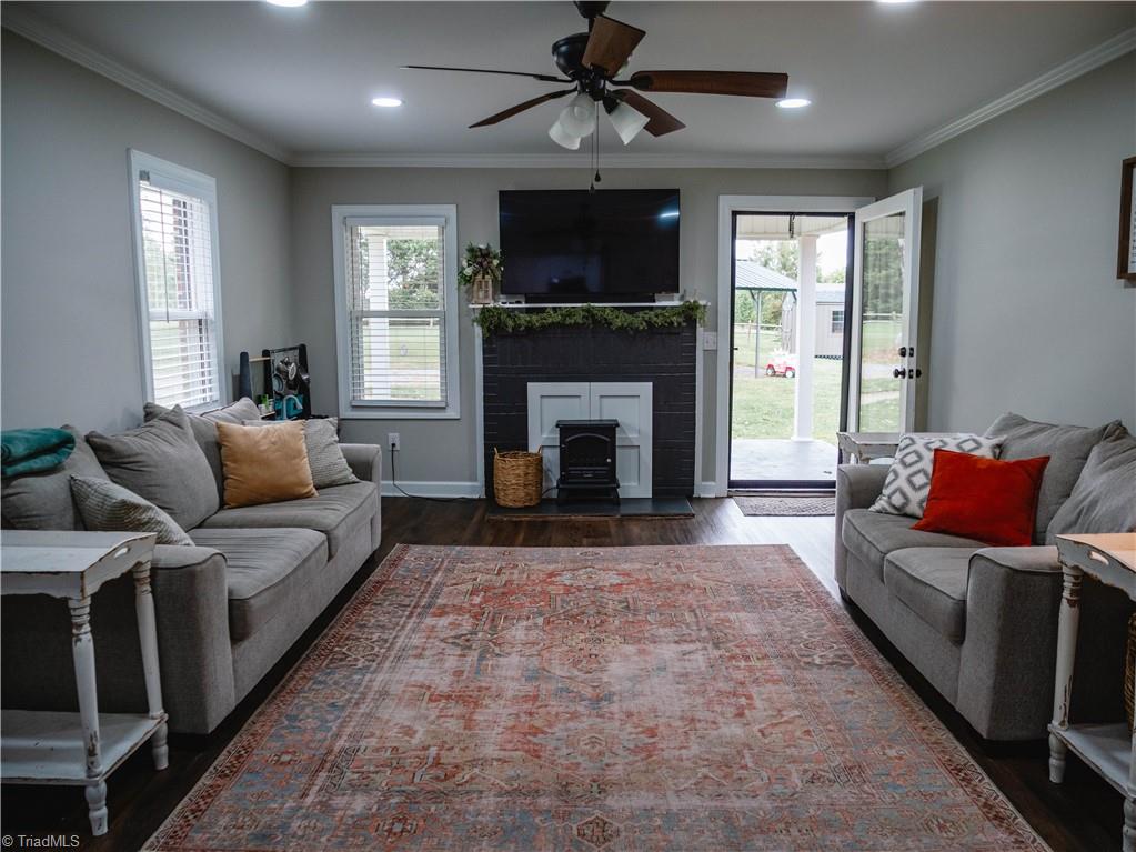 7936 Greenhorn Road Elkin, NC 28621 - Photo 6 of 22 Gallery Image 6