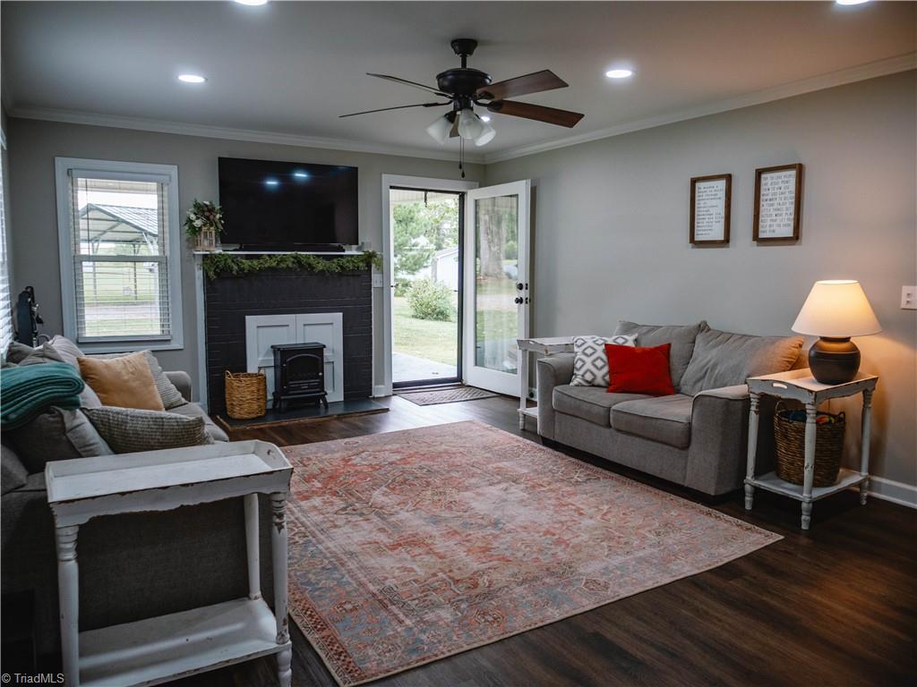 7936 Greenhorn Road Elkin, NC 28621 - Photo 7 of 22 Gallery Image 7